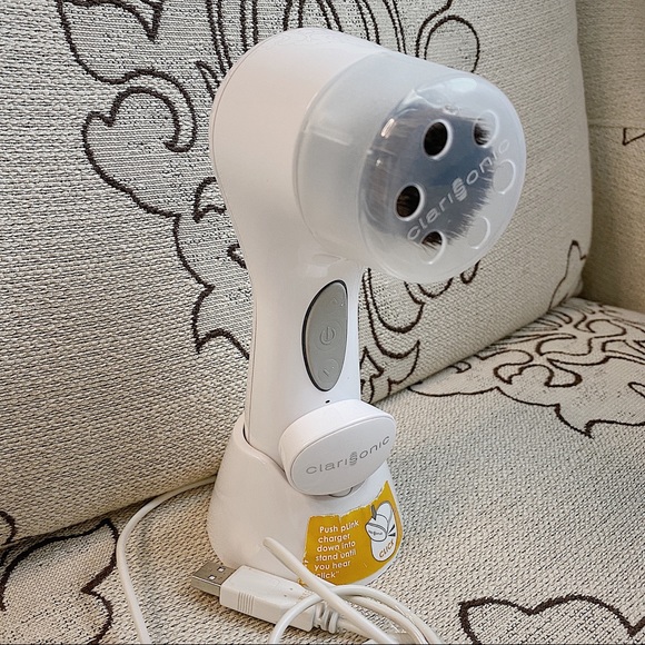 Clarisonic aria facial cleaning brush + brush head - Picture 2 of 8